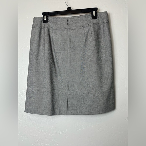 LOFT Elegant Gray Pencil Skirt. 8 - Picture 4 of 4
